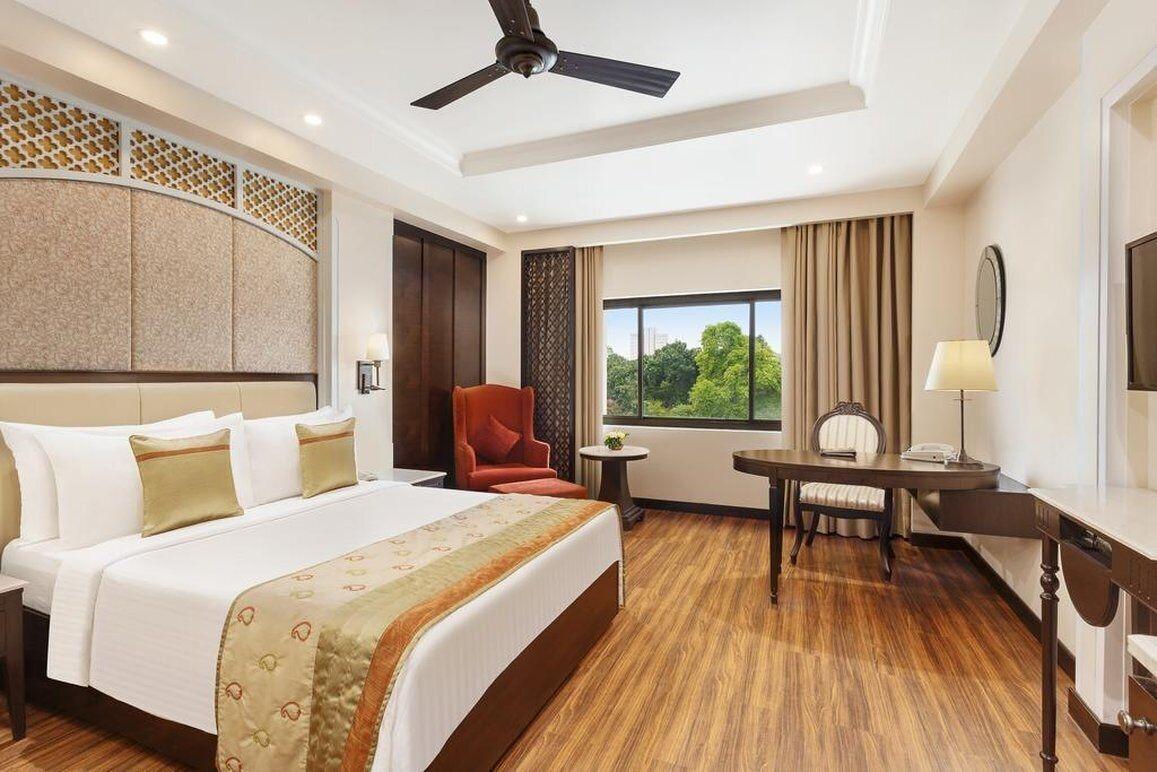 La Place Sarovar Portico Lucknow Exterior foto